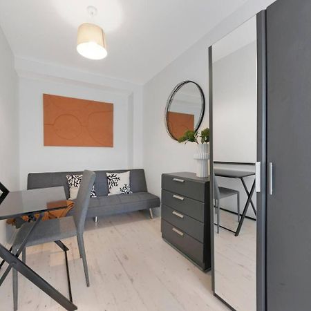 2 Bed Apartment- Finsbury Park Station B Londres Extérieur photo