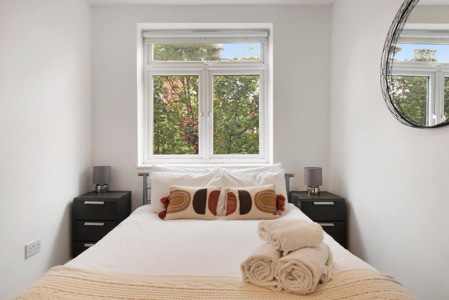 2 Bed Apartment- Finsbury Park Station B Londres Extérieur photo